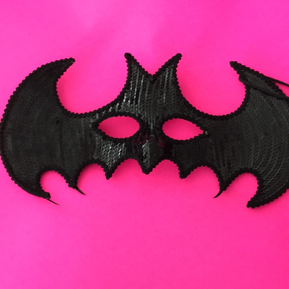 Alex zippo gypsy renaissance bat mask